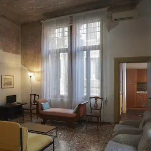 Melusina Rialto Venice